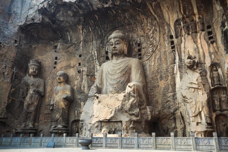 China Henan Longmen Grottoes Luoyang Pekdeuf