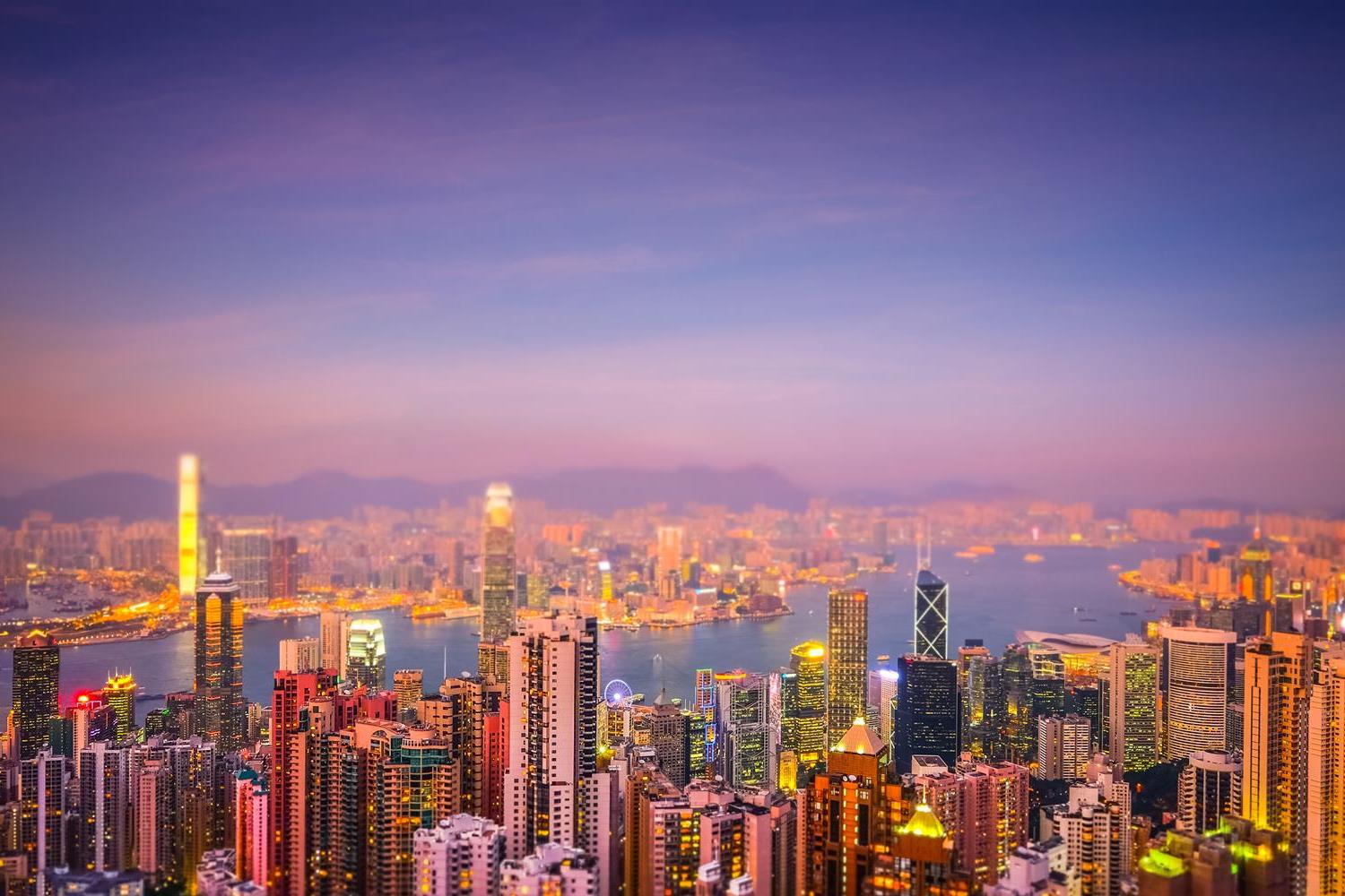 Hong Kong Skyline And Victoria Peak P4fjkry