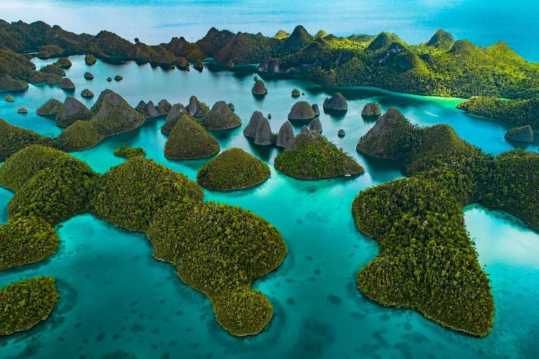 Indonesia Papua Raja Ampat Islands 1022434885