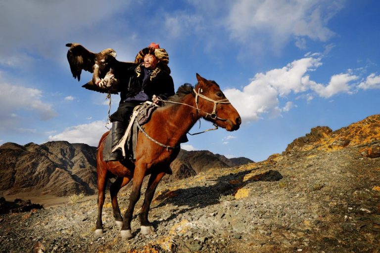 Mongolia Eagle Hunters Prrsz54