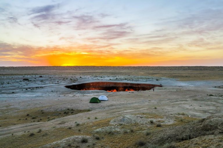 Turkmenistan Darvaza Gas Craters 1272091126