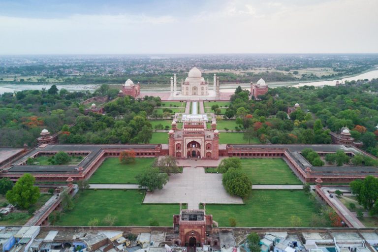 India Uttar Pradesh Agra Taj Mahal C202010365